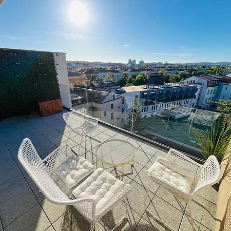 Brno City Center Apartment With Parking And A Big Terrace Exterior foto